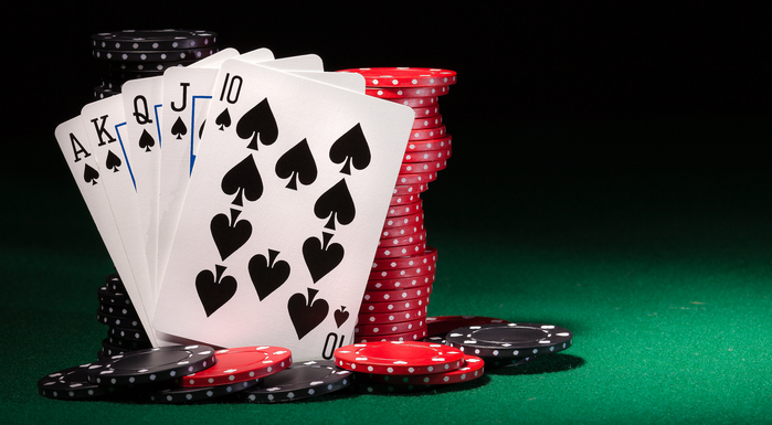Cách đánh Poker bằng cảm giác nên áp dụng hay không